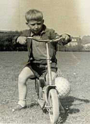 006-Zbynek a kolobezka.jpg